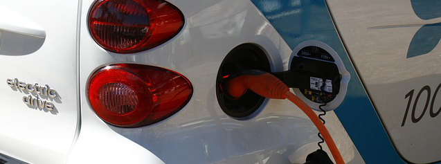 DGT envía a los titulares de vehículos de "cero emisiones" un distintivo ambiental